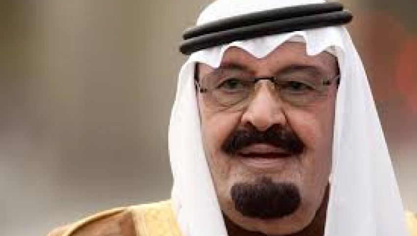 احتفالية ضخمة لوضع صورة ملك السعودية على ميدان بالأقصر